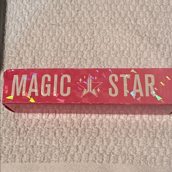 Jeffree Star Other - NIB Jeffree Star lavender concealer